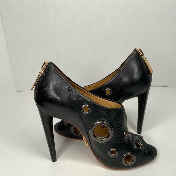 L.A.M.B Gwen Stefani high heel shoes. - Picture 10 of 11